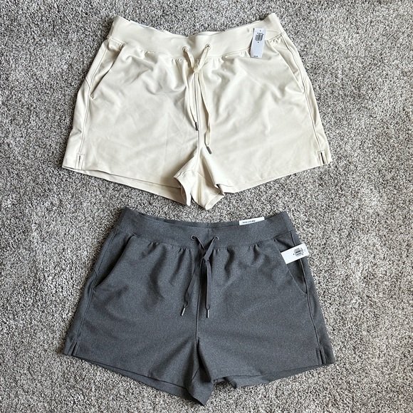Old Navy Pants - NWT Women's PowerSoft 3" Shorts